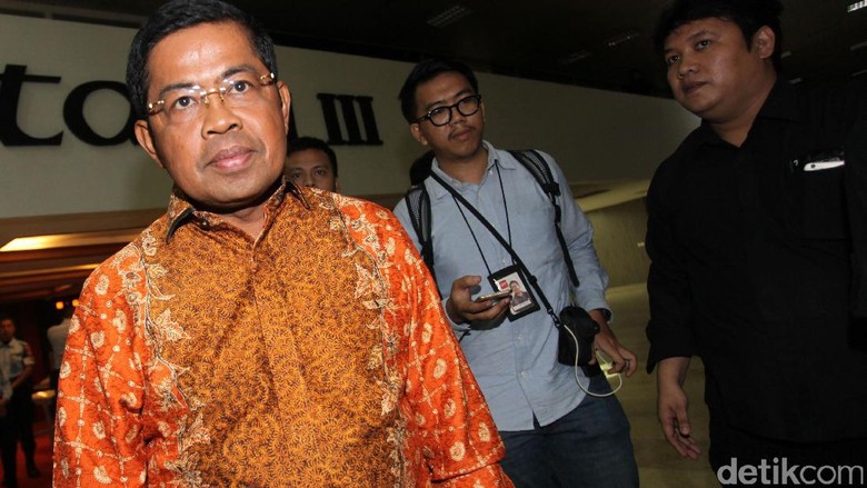 Golkar Pasang Foto Jokowi Capres 2019 di Semua Agenda Politik Golkar Pasang Foto Jokowi Capres 2019 di Semua Agenda Politik