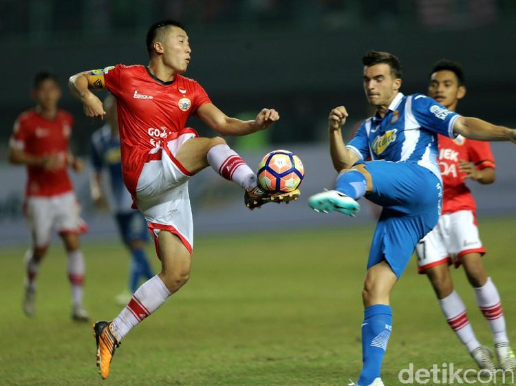 Persija Dibantai Espanyol 7-0