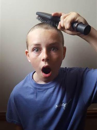 Meski Di-<i>bully</i>, Bocah Ini Tetap Panjangkan Rambut Demi Menolong Pasien Kanker