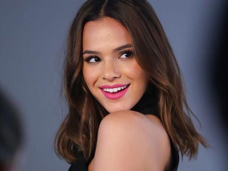 Manisnya Bruna Marquezine, Model Brasil yang Baru Putus dari Neymar