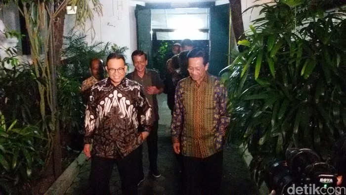 Ini yang Dibicarakan Anies Baswedan dengan Sri Sultan HB X