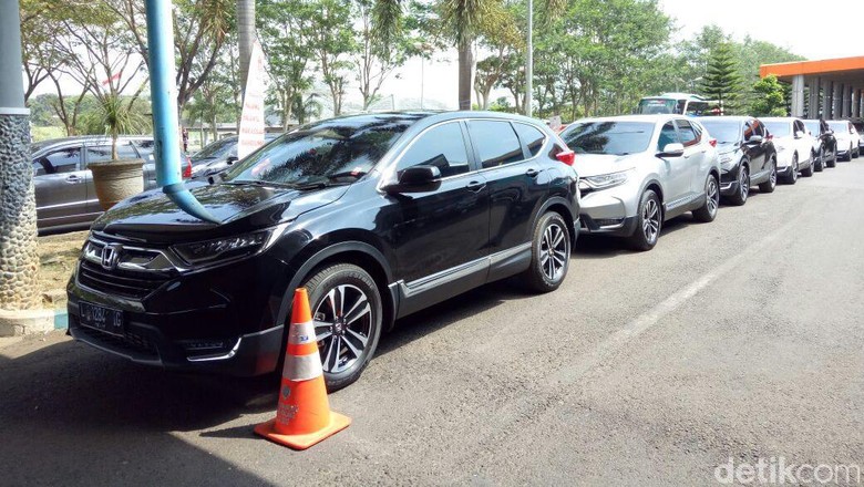 Menguji Honda  CR V  Turbo  di Gunung Bromo