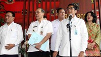 Namun tidak dijelaskan data dan fakta yang dikantongi Kemenkum HAM sebagai dasar pencabutan badan hukum HTI. Kemenkum menyebut pembubaran HTI dilakukan dengan alasan merawat eksistensi Pancasila sebagai ideologi UUD 1945 dan keutuhan NKRI.