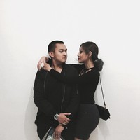 Setelah pacaran bersama Oka Mahendra Putra penampilan Awkarin pun jadi lebih dewasa Foto: dok. Instagram (Awkarin)