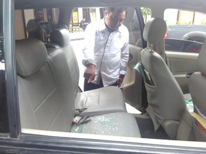 Mobil Dinas Anggota DPRD Blitar Dipecah Kaca, Rp 400 Juta Hilang