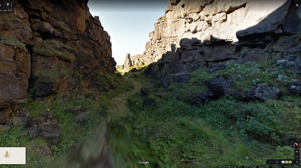 Lokasi selanjutnya, ada Taman Nasional Thingvellir di Islandia. Kalau traveler mengenalinya, inilah lokasi dimana Brienne of Tarth bertarung melawan The Hound untuk memperebutkan Arya Stark. Pengambilan gambar di sini dilakukan sampai 3 hari (dok Google Street View) Lokasi selanjutnya, ada Taman Nasional Thingvellir di Islandia. Kalau traveler mengenalinya, inilah lokasi dimana Brienne of Tarth bertarung melawan The Hound untuk memperebutkan Arya Stark. Pengambilan gambar di sini dilakukan sampai 3 hari (dok Google Street View)