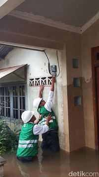 83 Persen Listrik Sudah Dipulihkan Pasca Banjir Belitung Timur