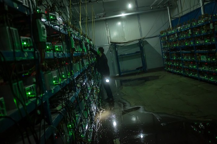 Ilustrasi penambangan Bitcoin. Foto: Next Shark Ilustrasi penambangan Bitcoin. Foto: Next Shark