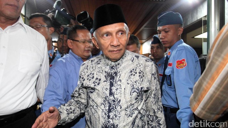 Jokowi Ingin Film G30S/PKI Dibuat Gaya Milenial, Amien Rais Curiga Jokowi Ingin Film G30S/PKI Dibuat Gaya Milenial, Amien Rais Curiga