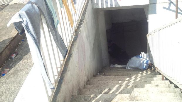 Tak Hanya Lorong Bau Pesing, JPO Asia Afrika Bandung Juga Tak terawat