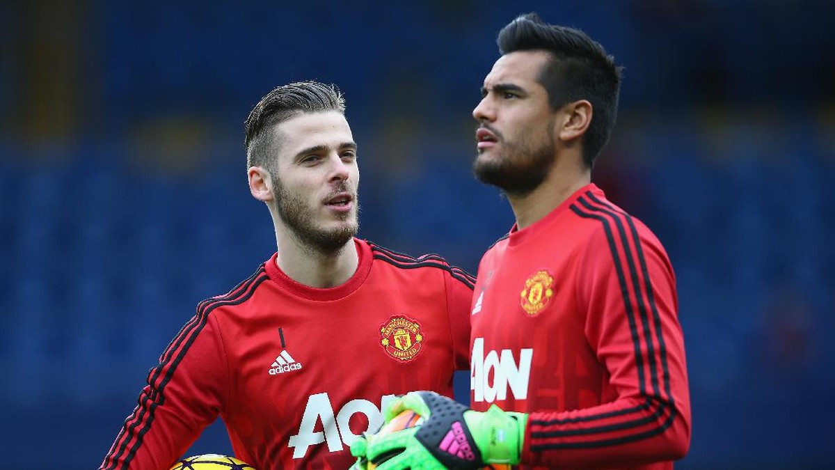 Sergio Romero berharap David De Gea tetap di Manchester United (Foto: Getty Images/Paul Gilham)