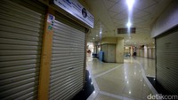 Susana mall tampak sepi.