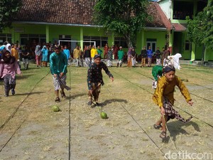 Bukan Zaman Perploncoan! Siswa Baru SMK di Bantul Bermain Gembira