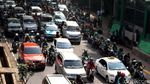 Ngetem di Pinggir Jalan, Ojek Online Bikin Macet