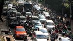 Ngetem di Pinggir Jalan, Ojek Online Bikin Macet