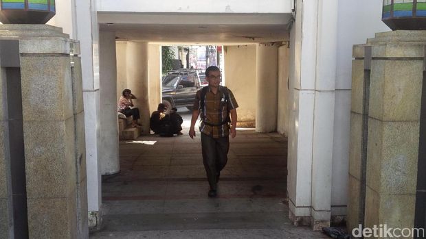 Tak Hanya Lorong Bau Pesing, JPO Asia Afrika Bandung Juga Tak terawat