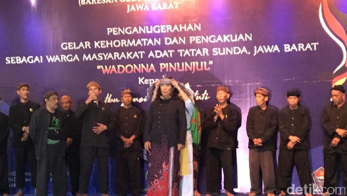 Susi Dapat Gelar Kehormatan Sunda: Wadonna Pinunjul