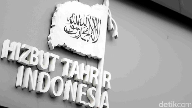 Hizbut Tahrir Indonesia Dibubarkan. 