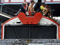 Membandingkan Potret KRL Dulu dan Sekarang