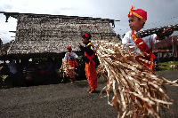Berkunjung ke Desa Budaya Sasadu di Halmahera Barat