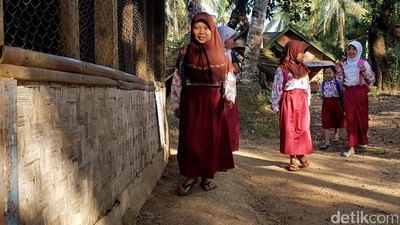 foto: Tak Hanya di Belitung, Pandeglang Juga Punya SD Laskar Pelangi