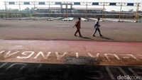 Pembangunan terminal ini untuk menertibkan terminal-terminal bayangan yang kerap muncul di sepanjang Jalan Raya Bogor.