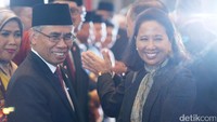 Wimboh Santoso juga mendapat ucapan selamat dari Menteri BUMN Rini Soemarno.