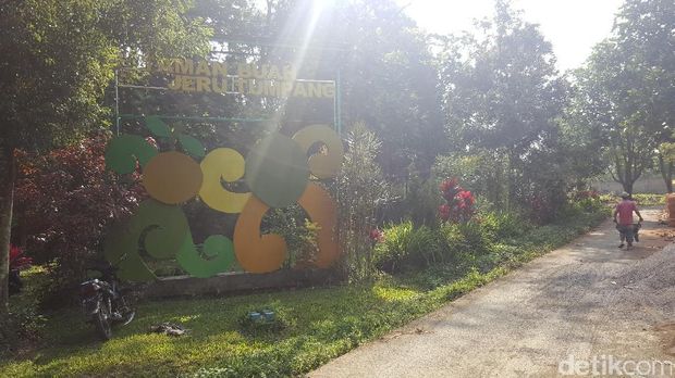 Taman Buah dan Burung Jeru di Malang