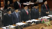 Ketua DPR Setya Novanto didampingi wakilnya seperti Taufik Kurniawan, Fadli Zon, Agus Hermanto, dan Fahri Hamzah. 
