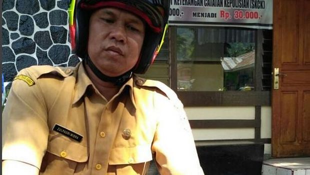 Benda misterius turun dari langit di Maninjau.