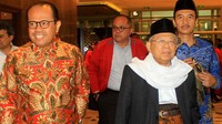 Dalam acara Halal Bihalal yang digelar di Jakarta, Kamis (20/7/2017), Ketua Umum Dewan Pimpinan Nasional Perhimpunan Advokat Indonesia, Juniver Girsang menegaskan bahwa organisasi advokatnya tersebut mendukung penuh langkah Presiden lewat penertiban Perppu Ormas. Istimewa.