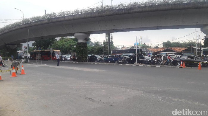 Pengalihan Arus Simpang Matraman Masih Dilakukan hingga Sore Ini