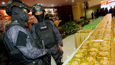 Polisi Rilis Barang Bukti Sabu 1 Ton Asal Taiwan