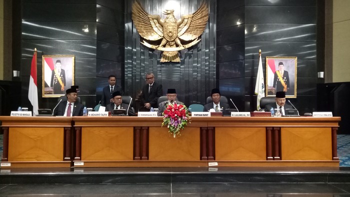 Djarot Hadiri Paripurna Usulan Kenaikan Tunjangan Anggota DPRD DKI