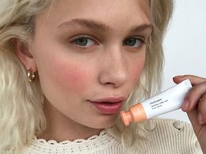 Rekomendasi 5 Blush On yang Bikin Pipi Merona Alami untuk Sehari-hari