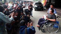 Mereka mengecam aksi bullying tersebut.