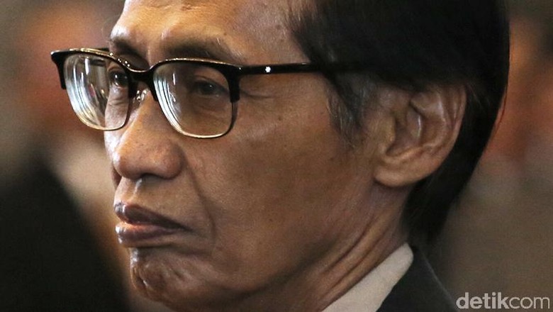 ICW: Isu Negatif MA Tertutup oleh Artidjo Alkostar ICW: Isu Negatif MA Tertutup oleh Artidjo Alkostar