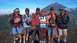Foto: Jangan Ditiru! Kelakuan Pendaki Ndeso Petik Edelweiss Rinjani