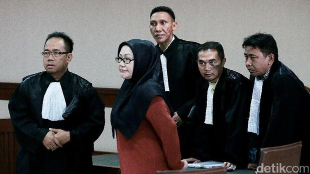 Anak-Menantu Ratu Atut Duduki Kekuasaan, Apa Apa dengan Banten?