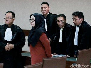 Merapal Masa Depan Banten Kala Anak, Adik, Mantu Ratu Atut Nyaleg