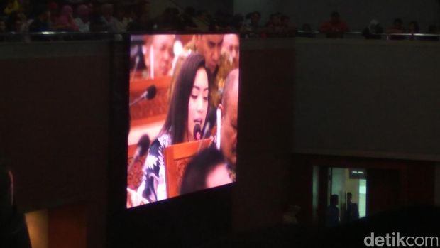 Politikus Gerindra interupsi di paripurna RUU Pemilu / 