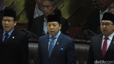 Foto: Novanto Ikut Pimpin Paripurna DPR Bahas RUU Pemilu