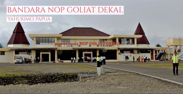 Foto: Jokowi Pamer Bandara-bandara Cantik Papua di Facebook