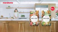 Keren! Miranda Kerr Ikut Promosikan Bubuk Miso Organik di Jepang