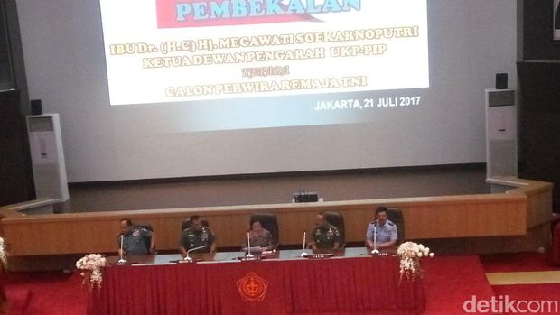 Megawati Jelaskan Nilai-nilai Pancasila ke Calon Perwira TNI