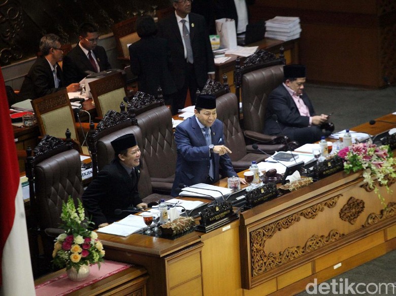 DPR Buka Masa Sidang Hari Ini, Novanto Belum Dipastikan Hadir DPR Buka Masa Sidang Hari Ini, Novanto Belum Dipastikan Hadir