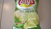  Rasa mint identik dengan permen. Tapi ada juga Lays rasa Indias Mint Mischief. (Foto: Bored Panda)