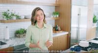 Keren! Miranda Kerr Ikut Promosikan Bubuk Miso Organik di Jepang