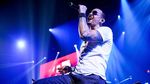 Personel Linkin Park Chester Bennington Meninggal Gantung Diri