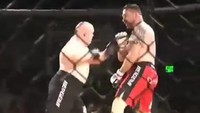 Nate mengaku ingin aktif berpartisipasi mewujudkan mimpi Jacob berlaga di atas ring. Nate memberikan perlawanan namun pada akhirnya Jacob yang menang. (Foto: Youtube/MMA House)